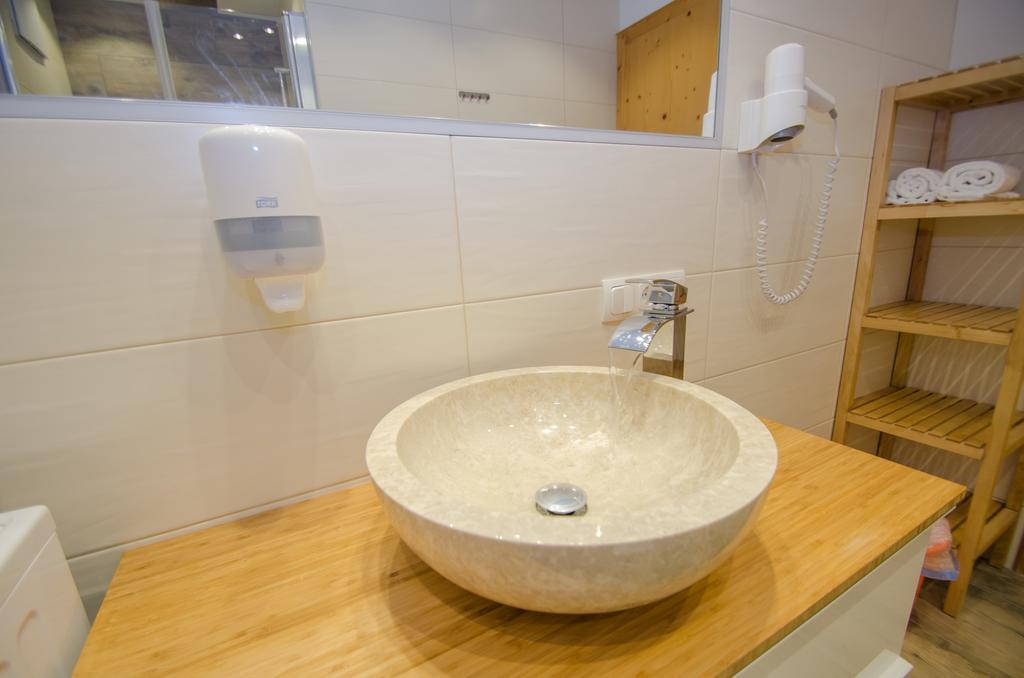 Appartementhaus Lake View By All In One Apartments 젤암제 외부 사진